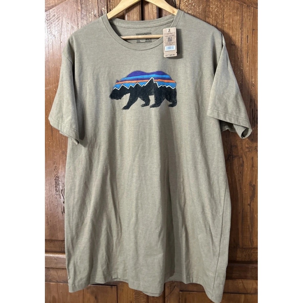 NWT Mens RARE 2017 Patagonia Fitz Roy Bear T Shirt 39106 New XXL